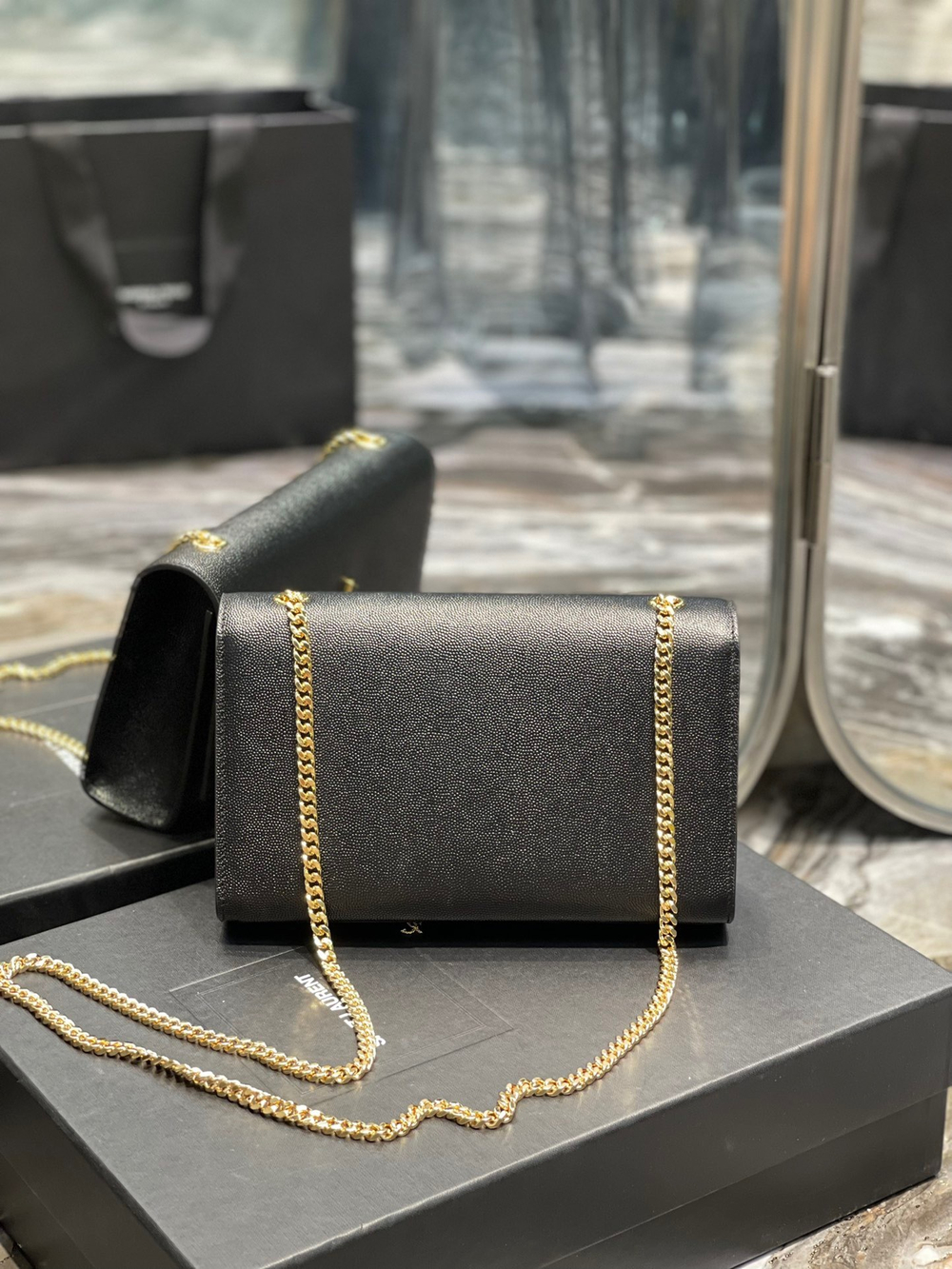 Saint Laurent Kate Medium Bag 24 cm