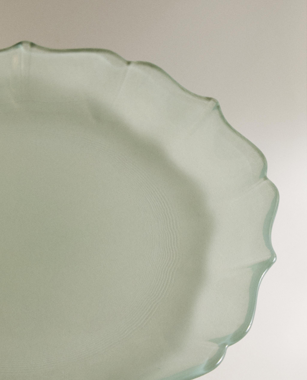 Zara Home тарелка десертная из стекла, цвет зелёный, 22 см
