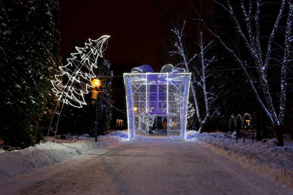 Светодиодная конструкция "Большой Подарок"