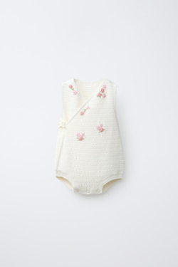 ZARA ВЯЗАНЫЙ КОМБИНЕЗОН С ЦВЕТОЧНОЙ ВЫШИВКОЙ, ЭКРЮ