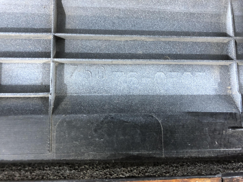 Накладка двери задней левой Toyota Highlander 3 (U50) 13-19 Б/У Оригинал 750760E071