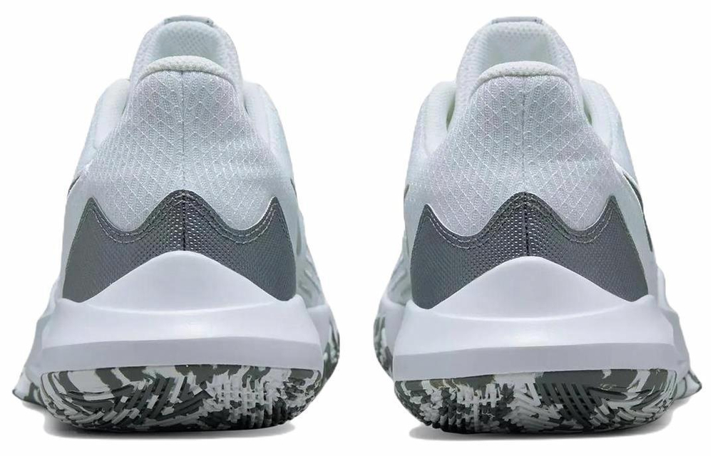 Кроссовки Nike Precision 5