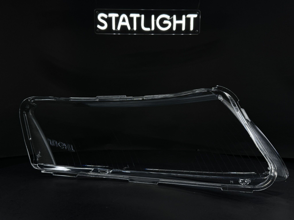 Левое стекло фары AUDI A6 С6 2004-2011