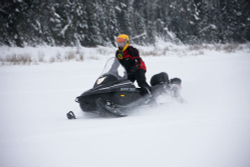 Снегоход РУССКАЯ МЕХАНИКА Тайга Варяг 500