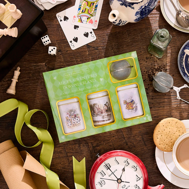 New English Teas Набор листового чая Alice In Wonderland Mini Tea Tin & Infuser Gift Set, 3шт