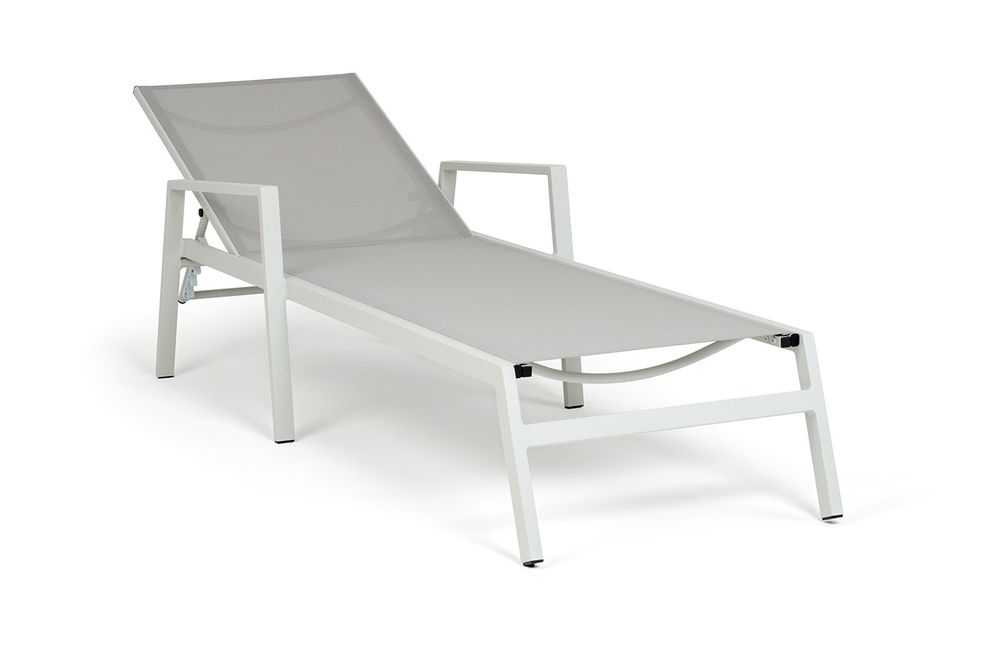 "Парма" шезлонг, каркас алюминий светло-серый (RAL7035) муар, ткань текстилен светло-серая