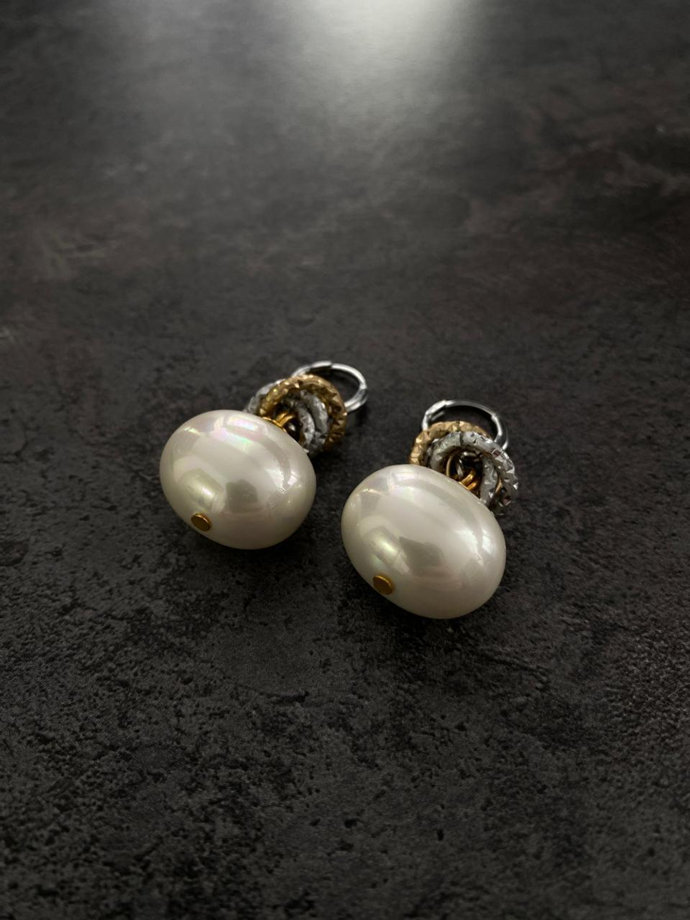 HMG 1131 Майорка Серьги mix плоский белый жемчуг 1,9 см