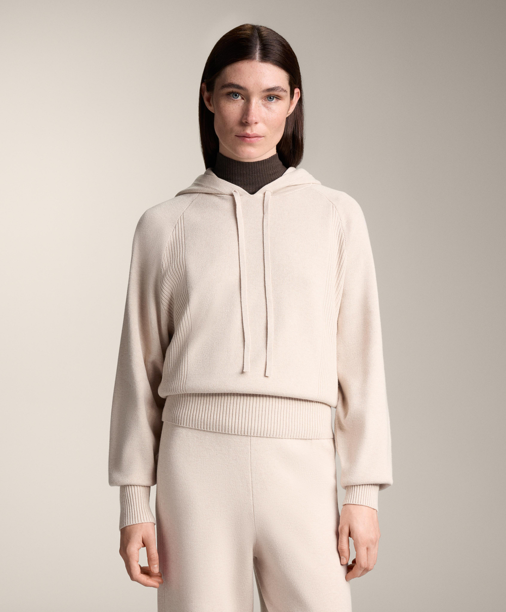 Oysho Вязаный джемпер в рубчик с капюшоном и приталенной талией, каменный