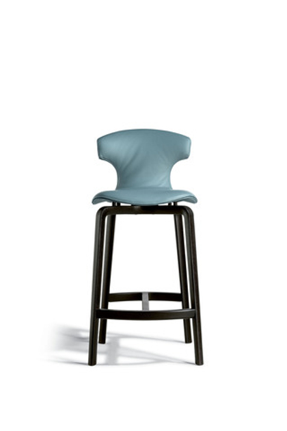 Кресло Poltrona Frau Montera Mas