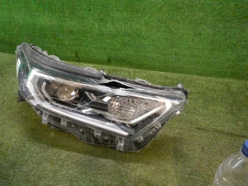 Битая Фара правая Toyota RAV4 5 XA50 (2018-н.в.) LED