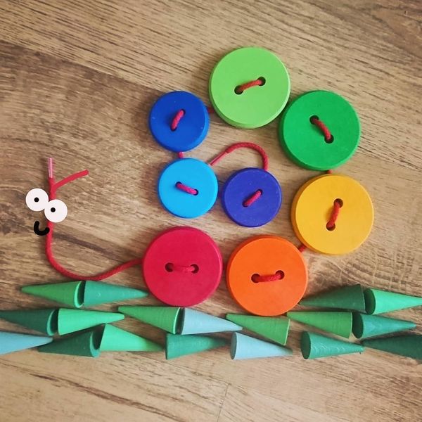 Шнуровка полезная игрушка для ребенка