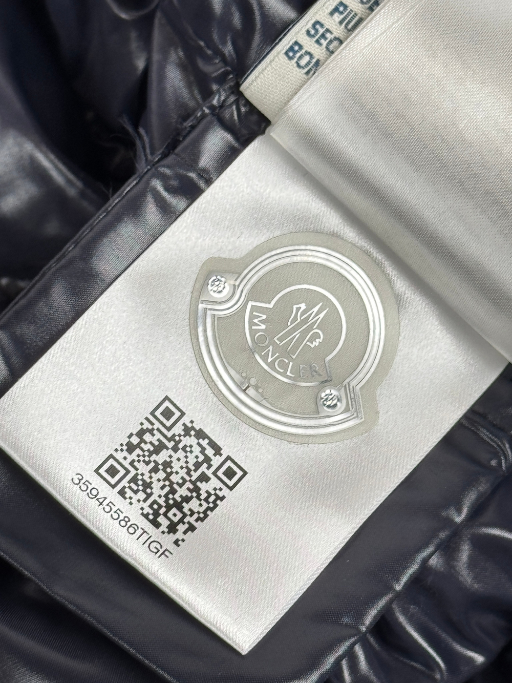 Пуховик Moncler