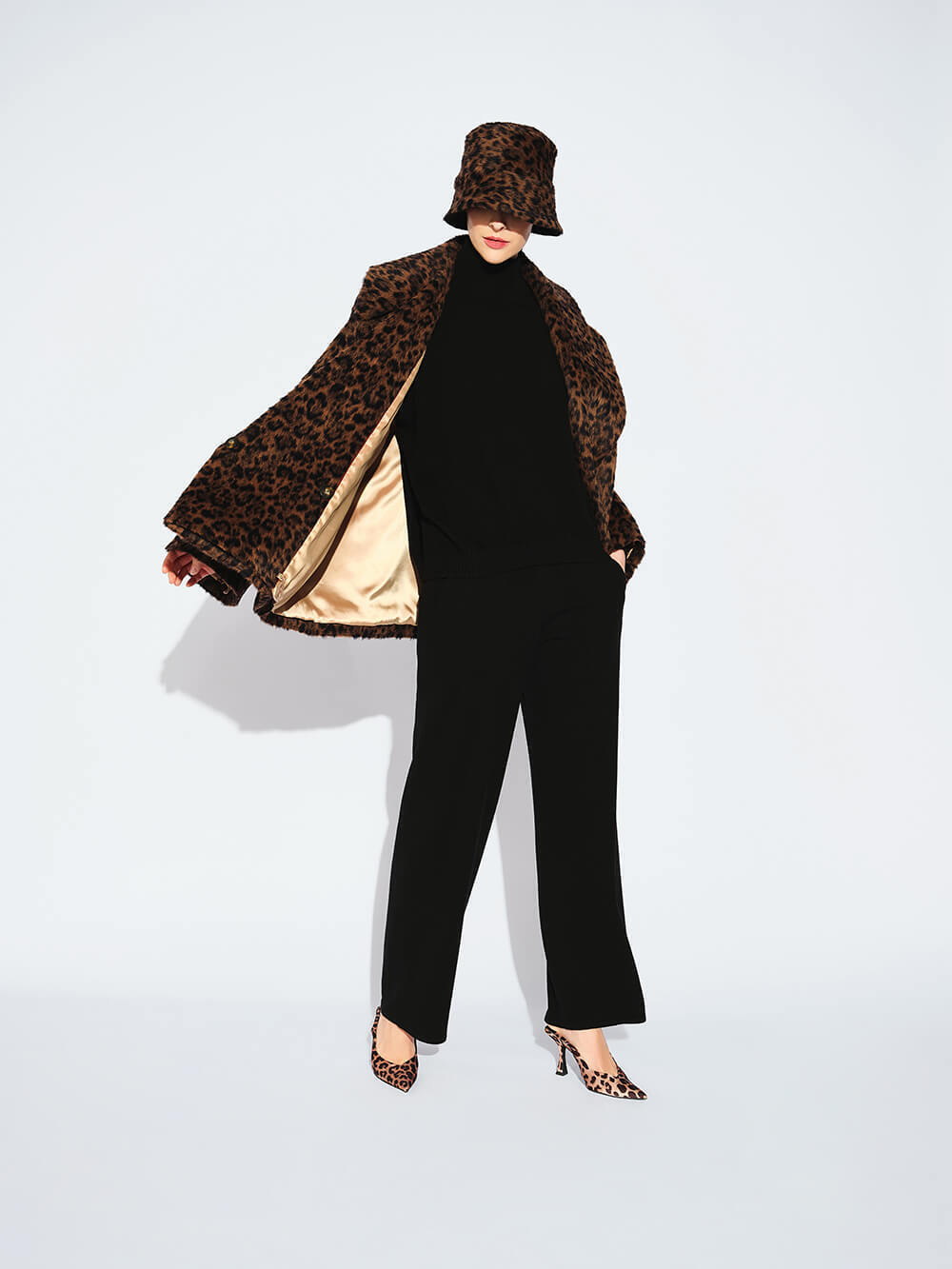 Свитер женский FREE AGE