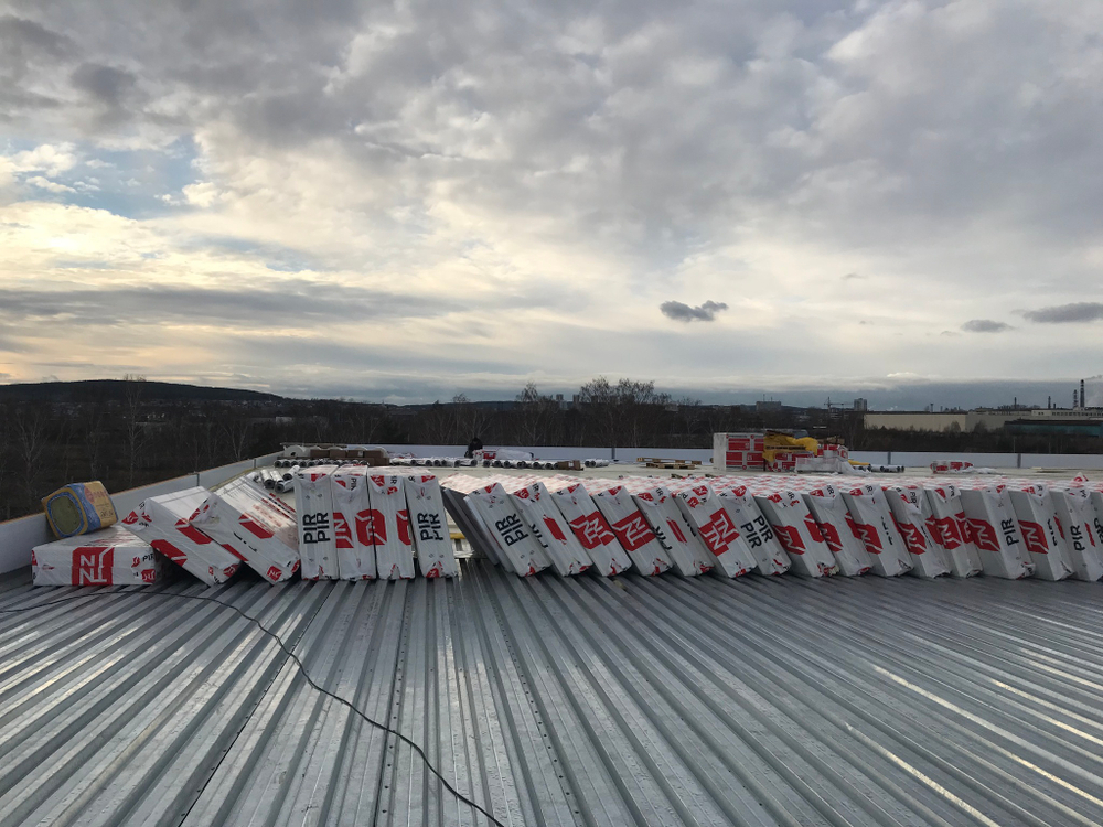 Комплексная поставка материала и монтаж кровли из ПВХ мембраны. Производственно-складской комплекс по ул. Черняховского 88«В».