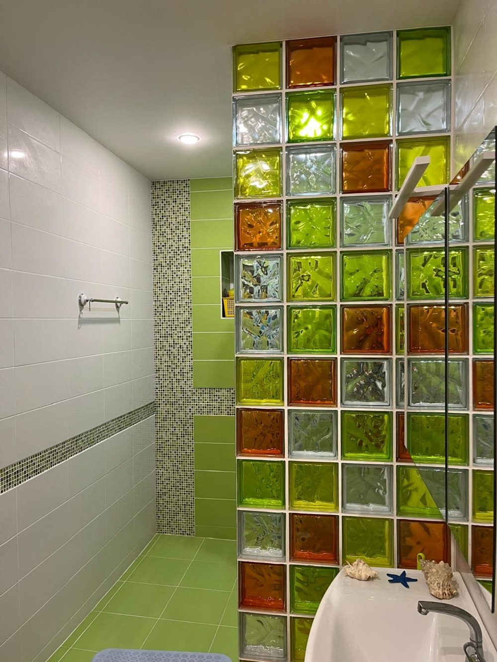 Стеклоблок тархун волна окрашенный изнутри Vitrablok 19x19x8