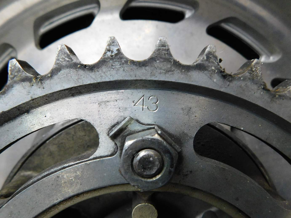 Колесо заднее Yamaha FZX750 3XF.