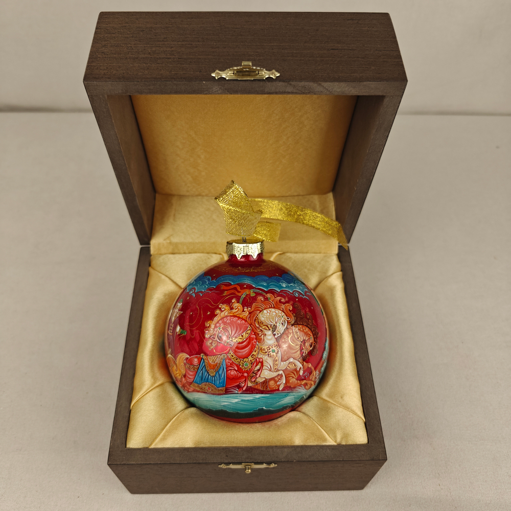 Шар новогодний с круговой росписью "Тройка у Кремля"-2 в футляре