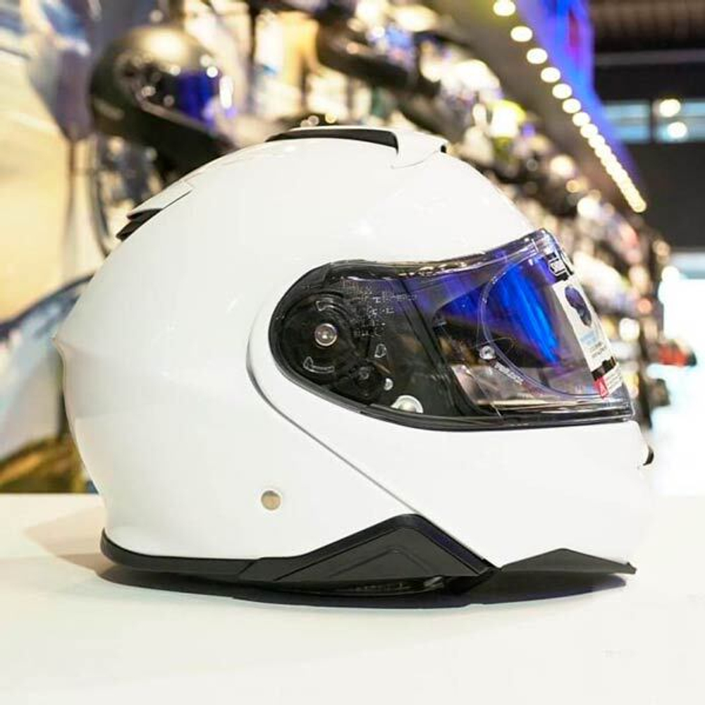 SHOEI NEOTEC II White