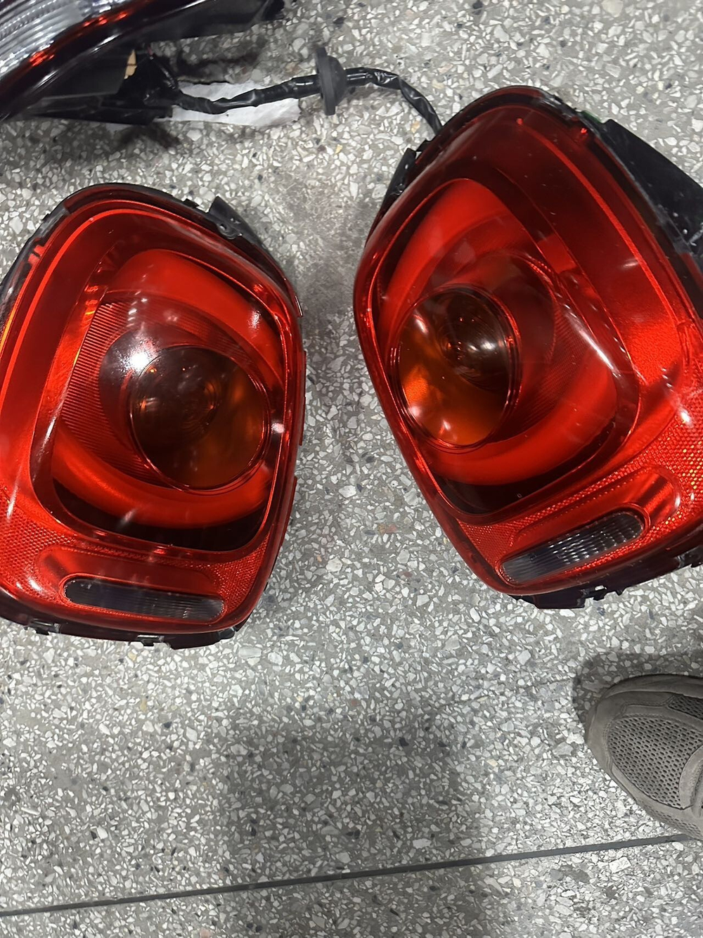 Оригинальный задний фонарь BMW MINI F56