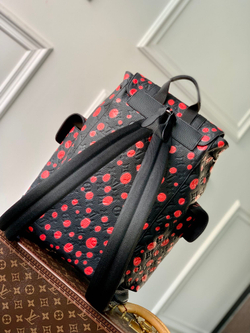 Louis Vuitton Christopher MM
