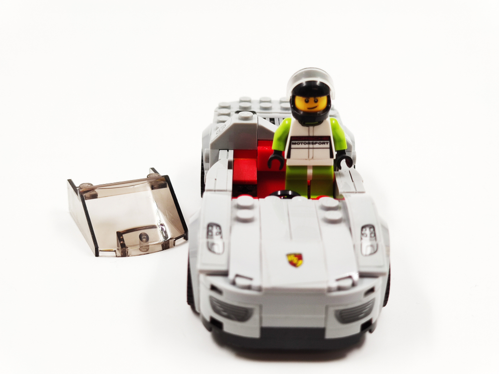 Конструктор  LEGO 75910 Порше 918 Спайдер (б/у)