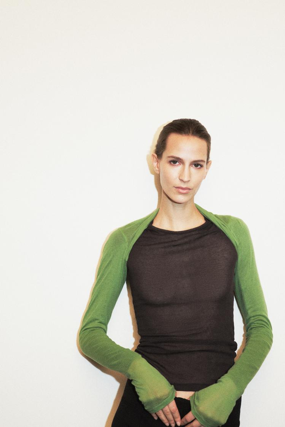 ZARA УКОРОЧЕННАЯ ФУТБОЛКА SUPIMA®, ЗЕЛЕНЫЙ