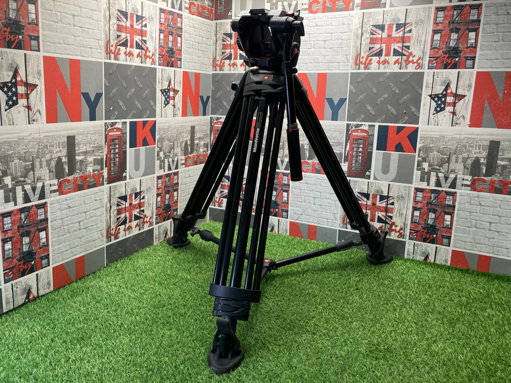 Manfrotto 546BK + 504HD