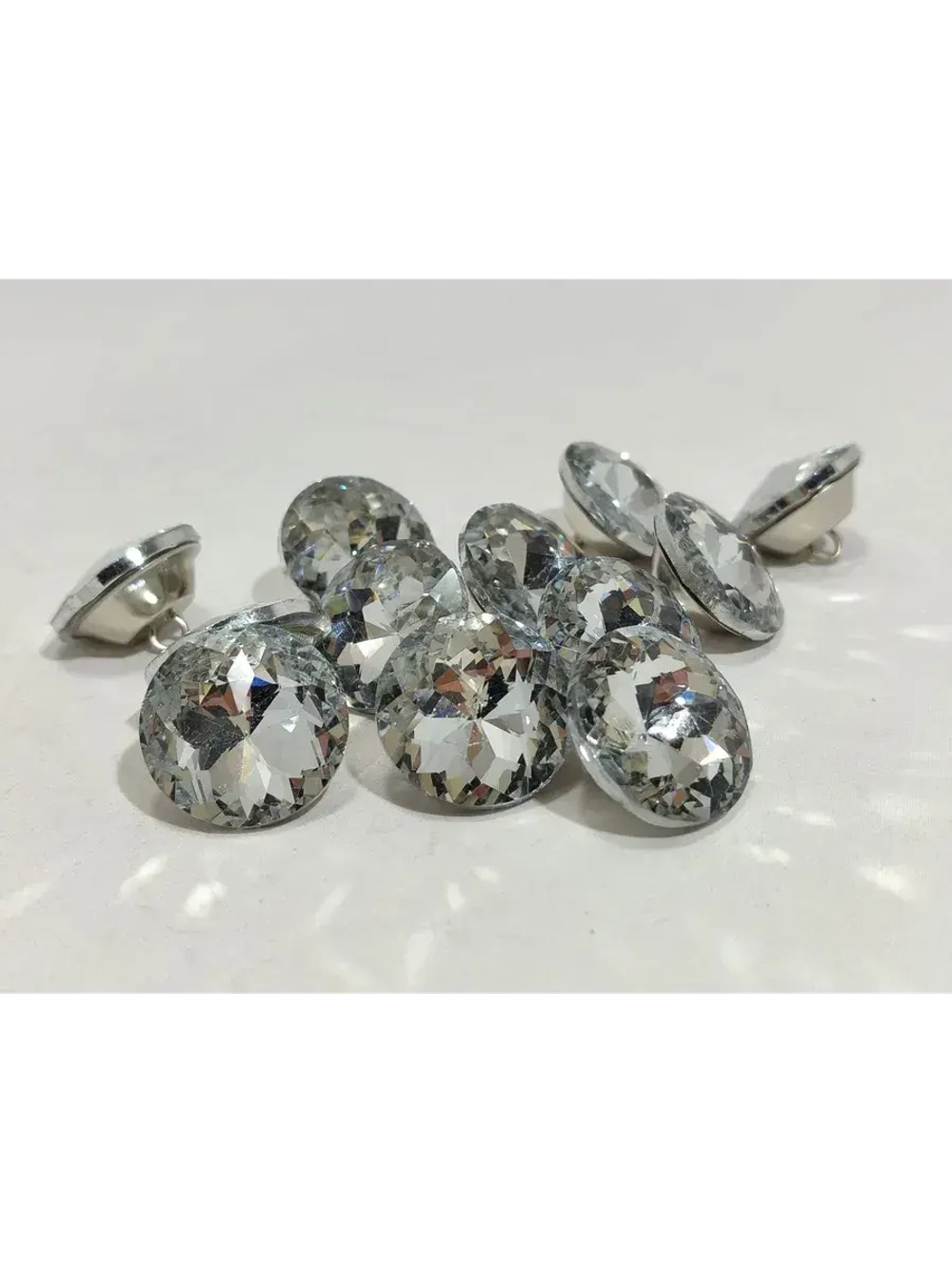 Стразы 30 мм для каретной стяжки и диванов