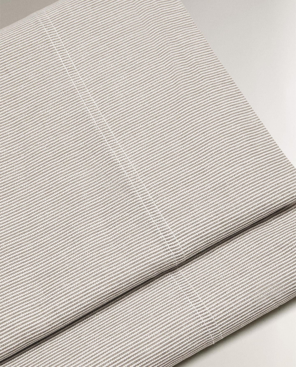 Zara Home - Полосатая простыня, серый, 270x280 см