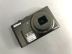 Nikon Coolpix P300