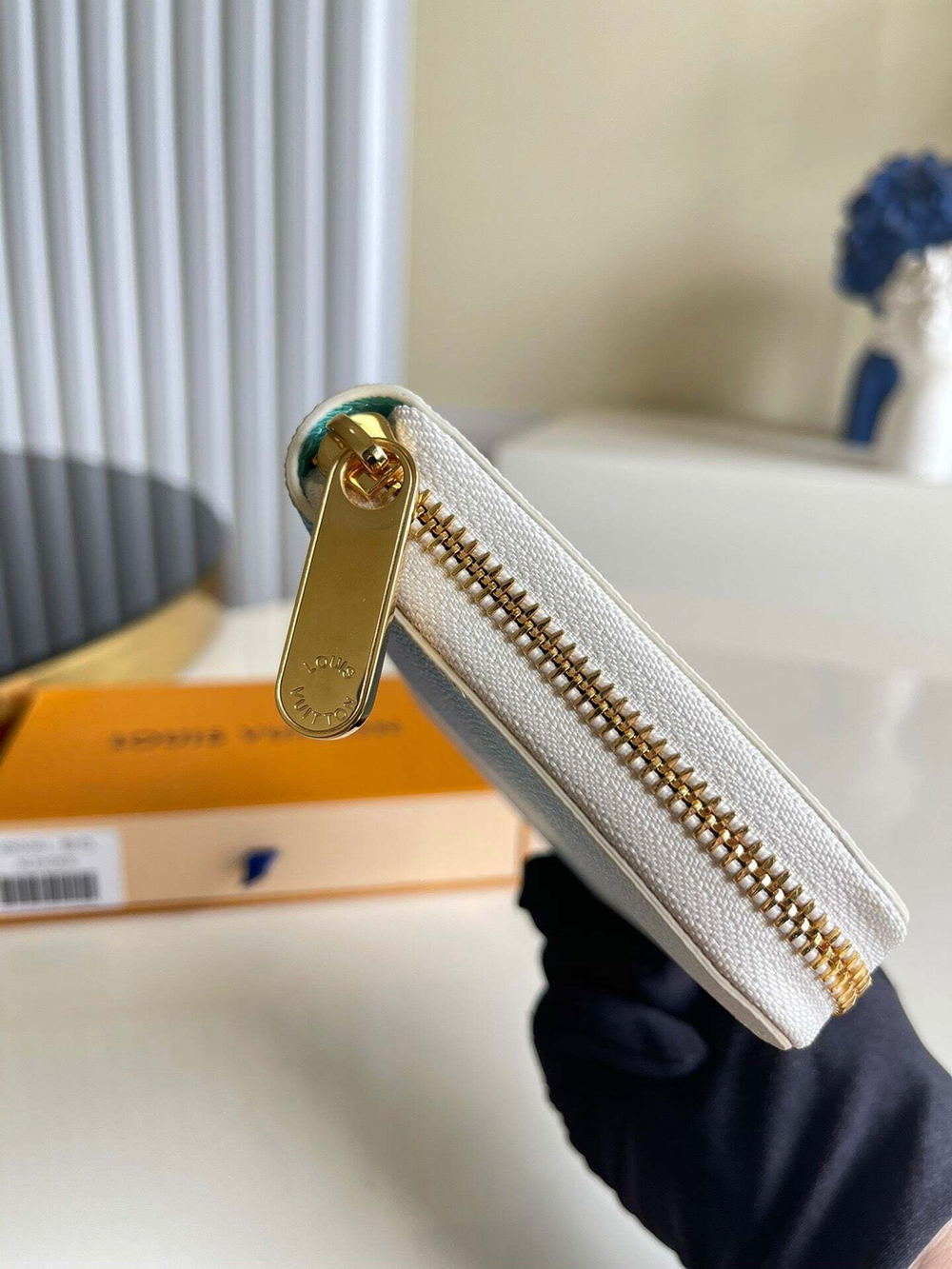 Louis Vuitton Zippy Wallet