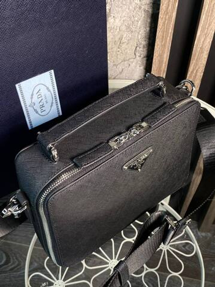 Сумка-мессенджер Prada