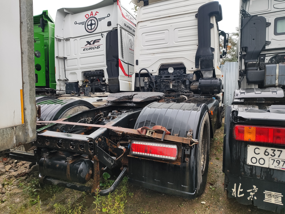 КамАЗ 5490 4x2 Седельный тягач 5490-S5 (Дизель/Газ, 12,0 л, 401 л.с., МТ)