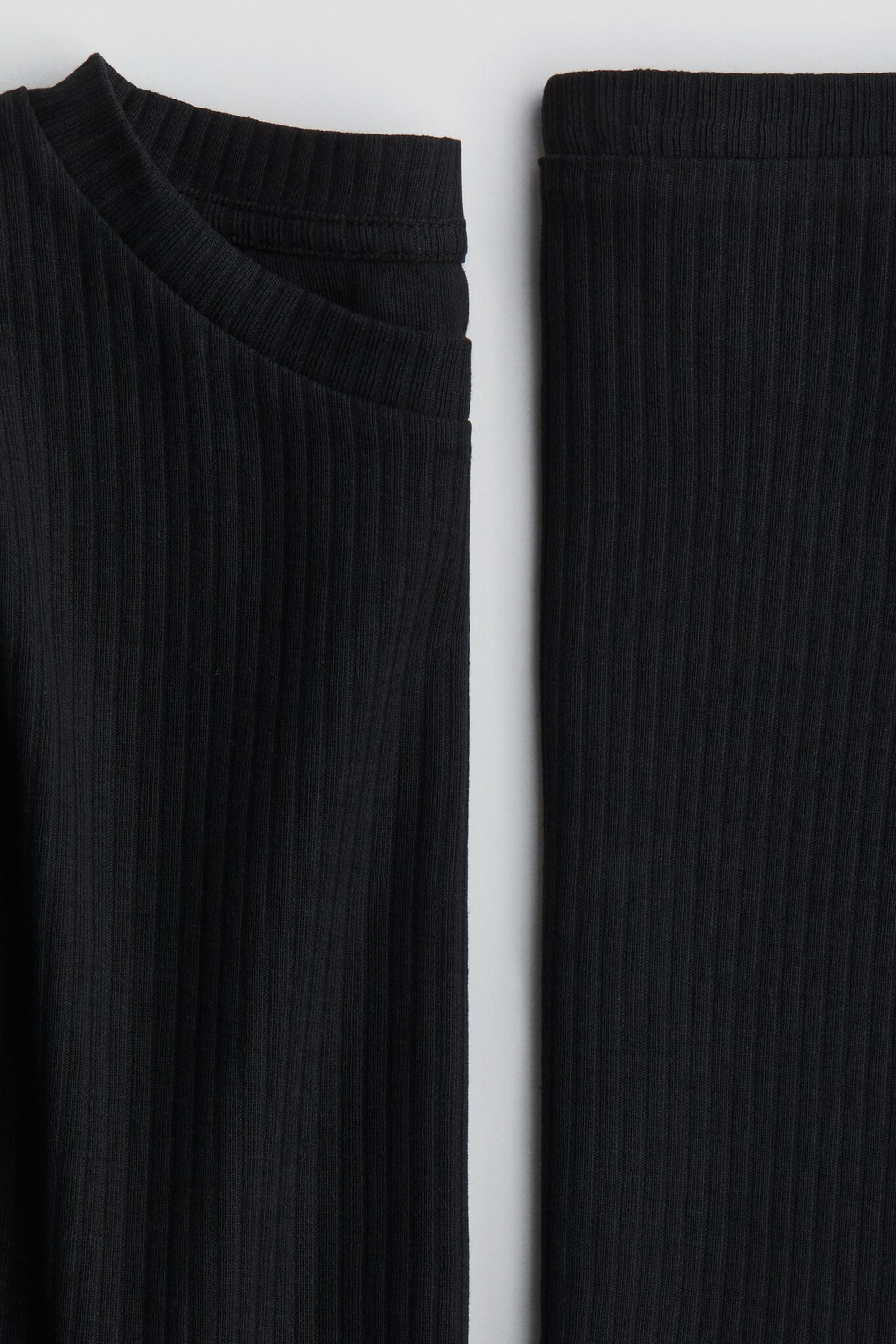 H&M Комплект из эластичного трикотажного топа и юбки, черный