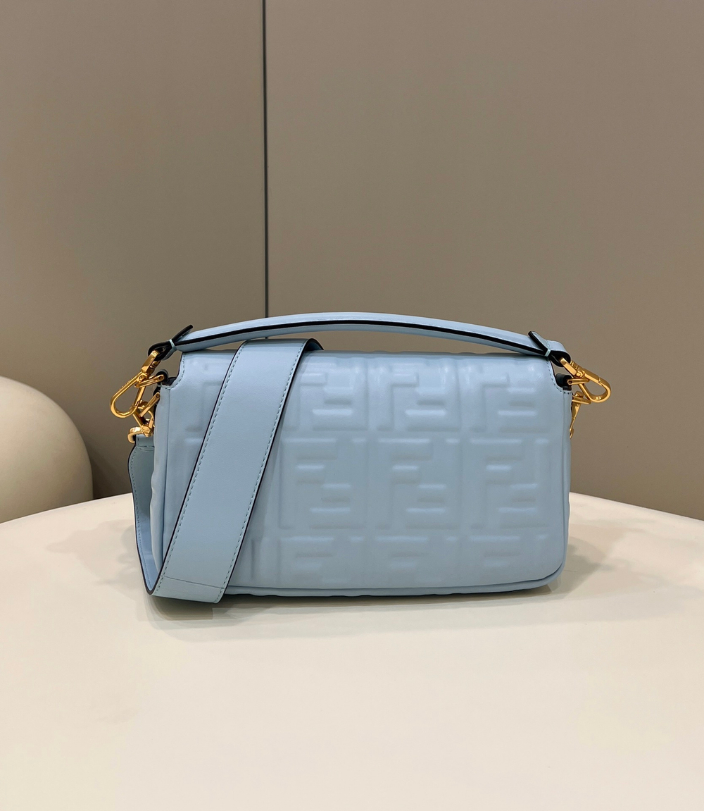 Fendi Baguette 27 cm