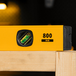 Уровень алюминиевый, магнит, фрезерованный, 3 глазка (1 зеркал.) 0,5 мм/м, 800 мм Denzel