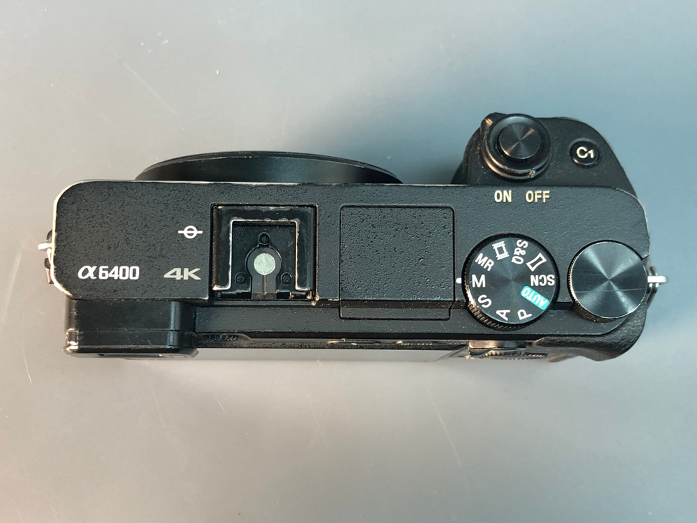 Sony A6400, 28000 кадров пробега.