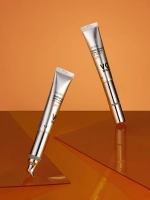 VT Cosmetics Осветляющий крем для глаз с витамином С и микроиглами Reedle Shot Vita-Light Eye Cream 15 мл