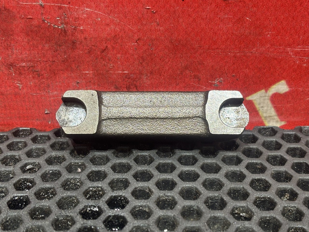 Мост клапана впускной 2019г