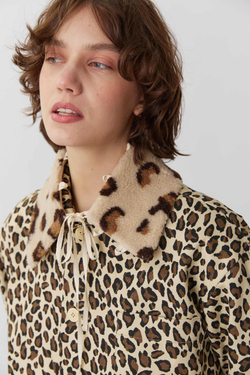 Леопардовый воротник