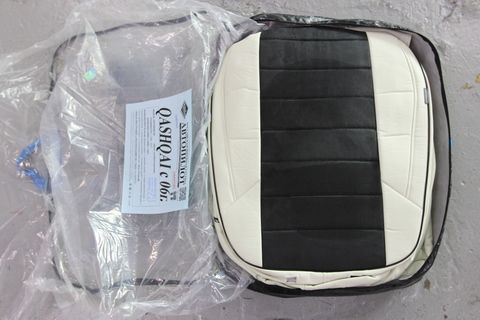 Авточехлы Nissan Qashqai I с 06-14г. (белый тыл и бока, центр алькантара черная) (Эксклюзивный комлект)