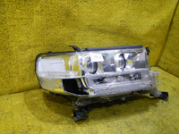 Ьитая Фара правая Land Cruiser 200 (15-21) LED