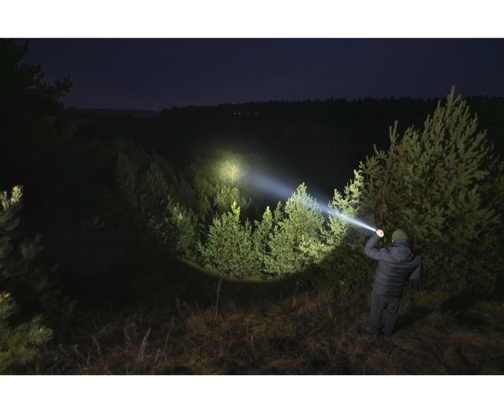 Тактический фонарь Armytek Predator F01604C (1130 люмен)