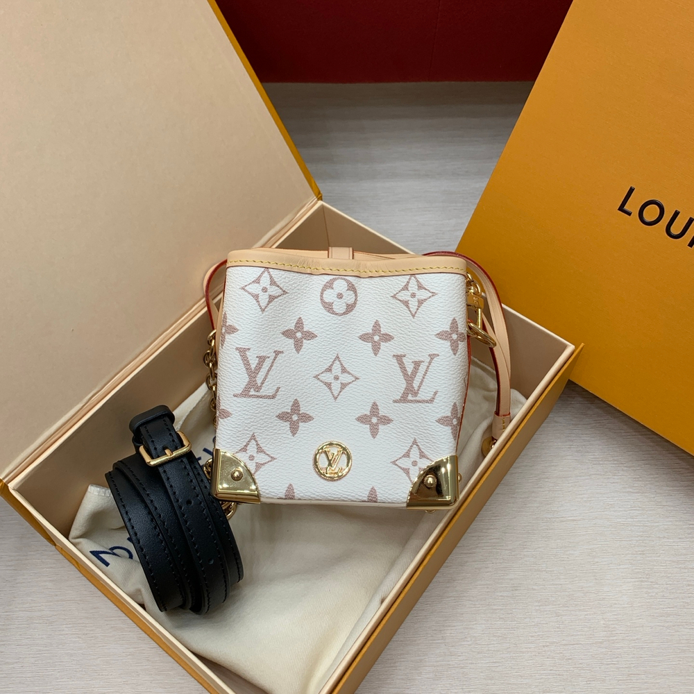 Louis Vuitton Noe Purse