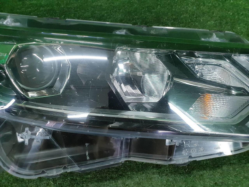 Битая Фара правая Nissan Qashqai 2 j11 (17-23) галоген