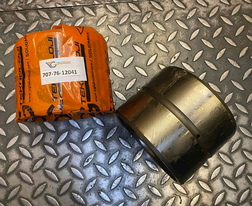 Втулка 707-76-12041