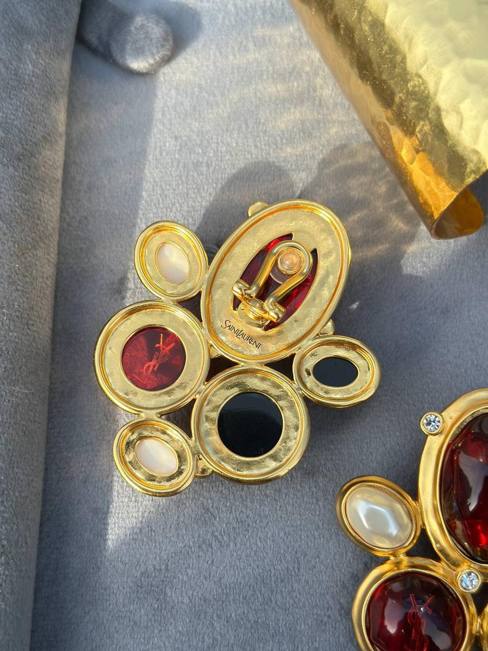 Серьги Yves Saint Laurent