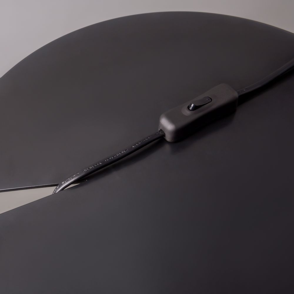 Настольный светильник Maytoni MOD177TL-01B