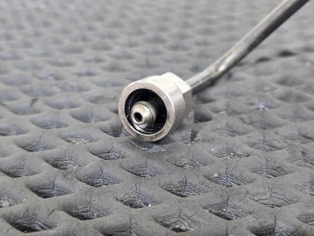 Трубка топливная