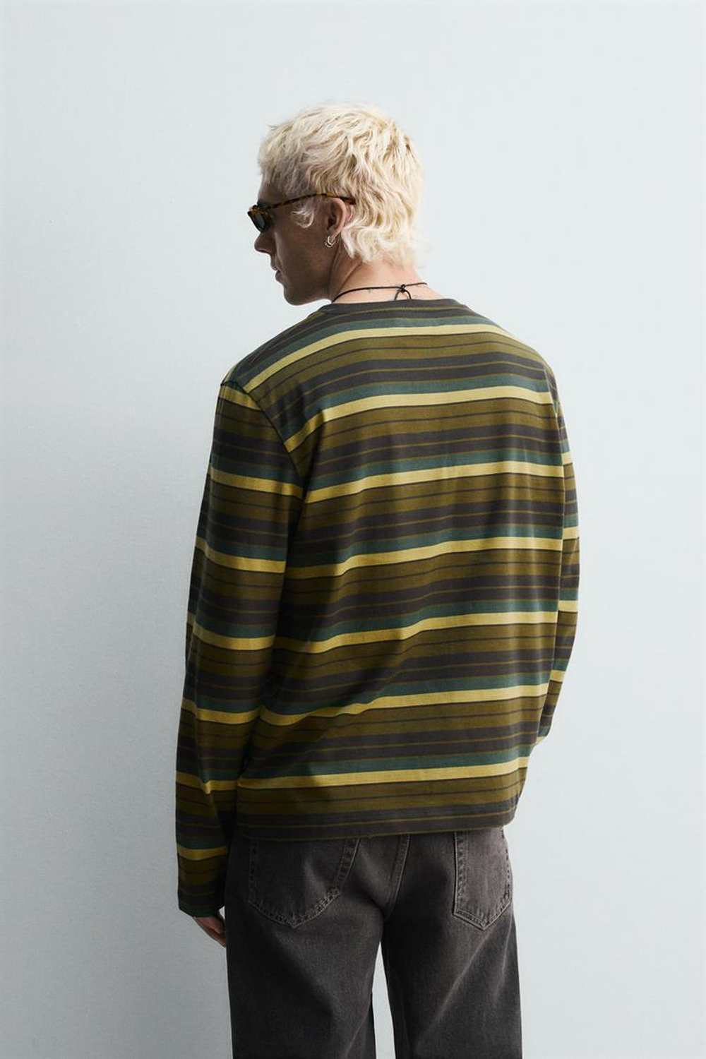 ZARA ЖАККАРДОВАЯ ФУТБОЛКА В ПОЛОСКУ, ХАКИ